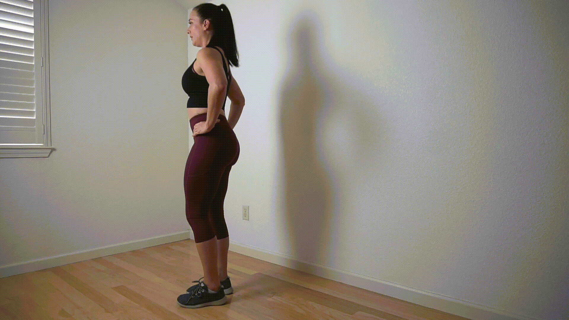 Close stance rear lunge gif